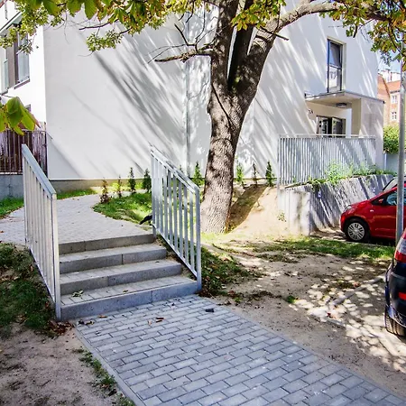 Yellow Apartment Z Tarasem Wroclaw Exterior photo