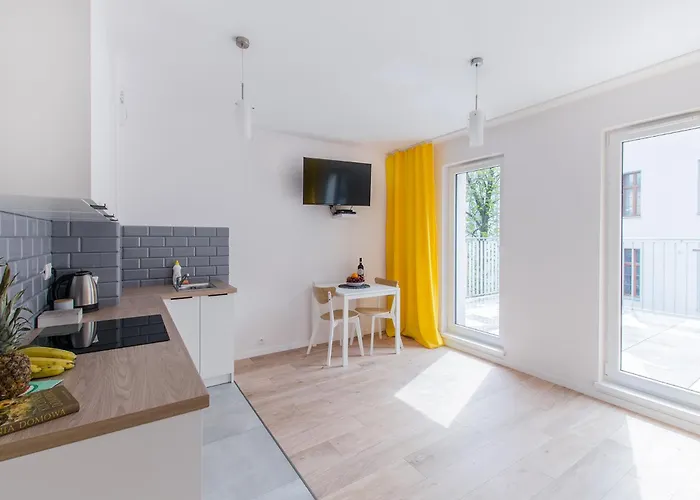 Yellow Apartment Z Tarasem